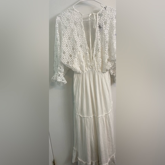 Elegant White Lace Women Dress - Picture 5 of 8